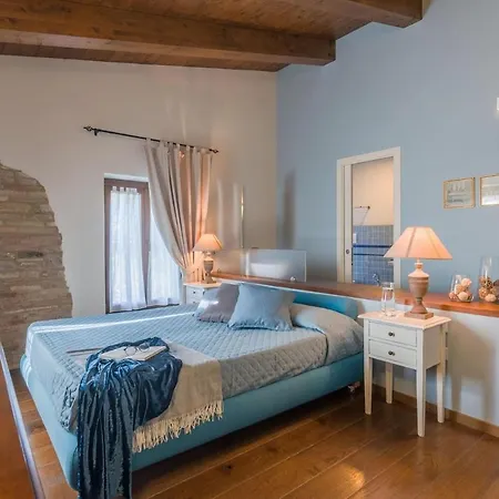 Il Fiore E La Farfalla * 佩萨罗