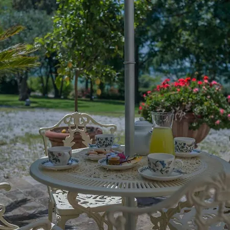 别墅 Il Fiore E La Farfalla 佩萨罗