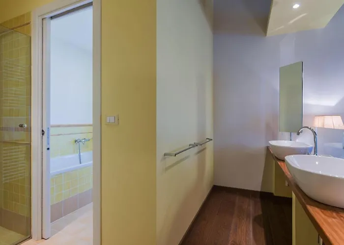 فيلة Il Fiore E La Farfalla بيزارو