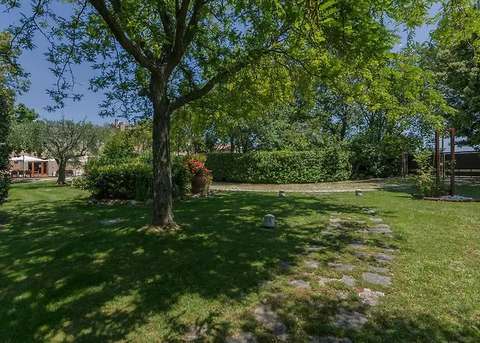 Il Fiore E La Farfalla Villa Pesaro