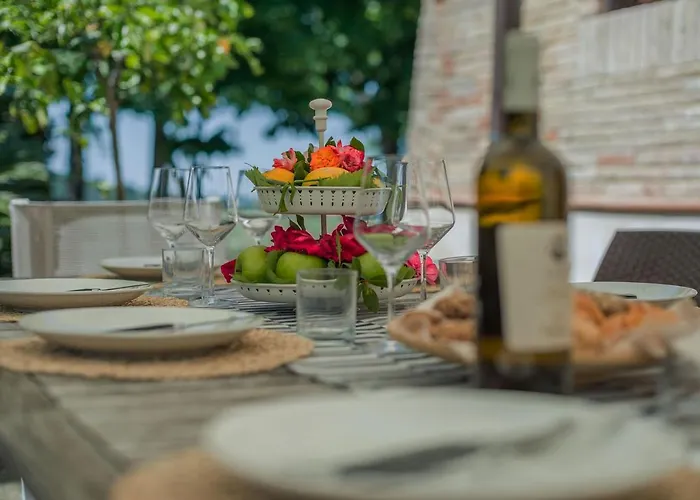 Il Fiore E La Farfalla بيزارو